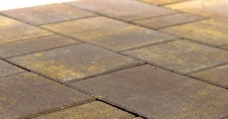 Укладка тротуарной плитки на цементное основание в Каменске-Уральском от 851 руб.